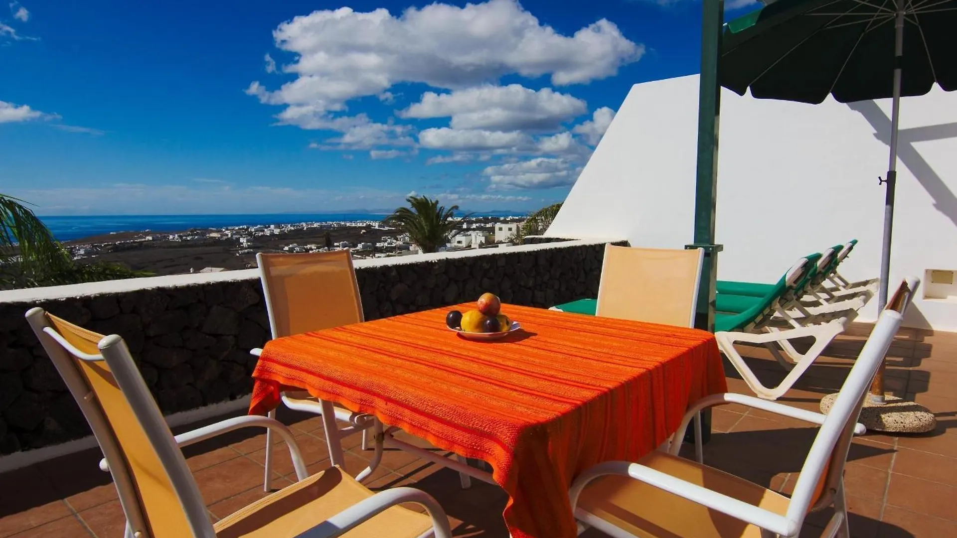 Grosses Appartement Mit Meerblick Auf Lanzarote Tias