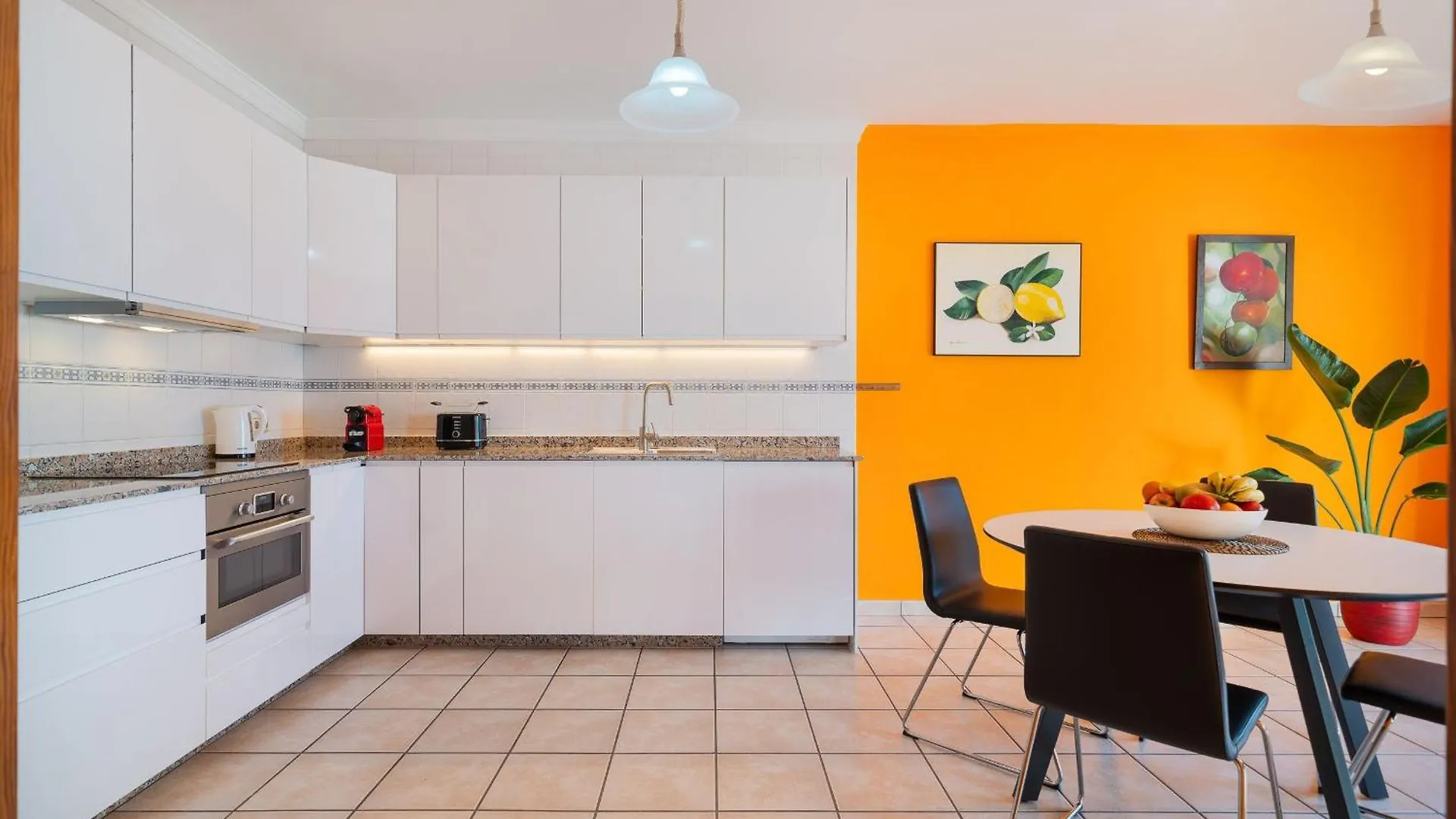 Apartment Grosses Appartement Mit Meerblick Auf Lanzarote Tias Spain